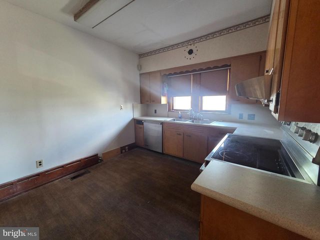101 N BROADWAY, Pennsville, NJ 08070