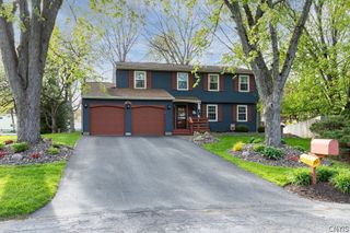 8052 Fox Run Circle, Clay, NY 13090