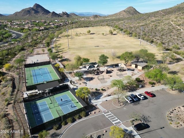 26708 N BABBLING BROOK Drive, Phoenix, AZ 85083