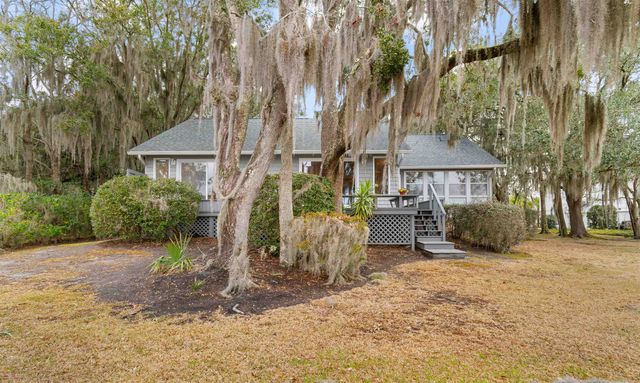 75 Duck Pond Pl., Georgetown, SC 29440