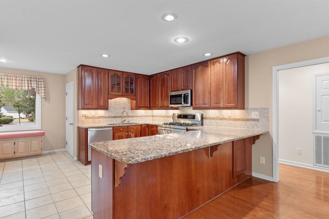 75 Duck Pond Pl., Georgetown, SC 29440