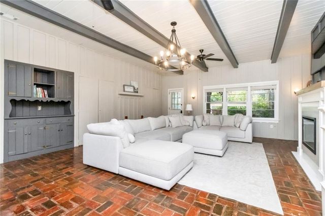 3905 Skyland Circle N, Mobile, AL 36693