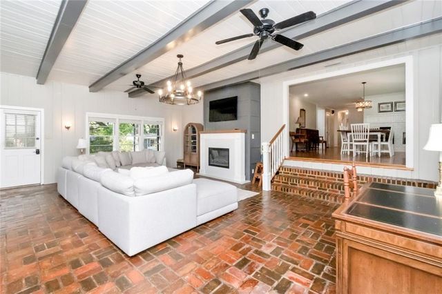 3905 Skyland Circle N, Mobile, AL 36693