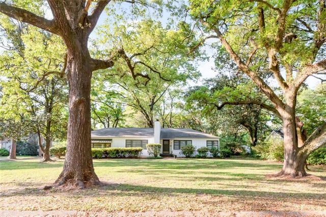 3905 Skyland Circle N, Mobile, AL 36693