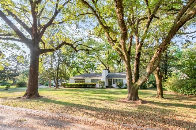 3905 Skyland Circle N, Mobile, AL 36693