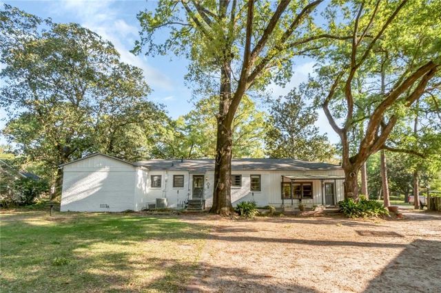 3905 Skyland Circle N, Mobile, AL 36693