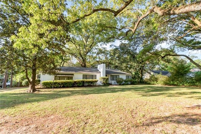 3905 Skyland Circle N, Mobile, AL 36693