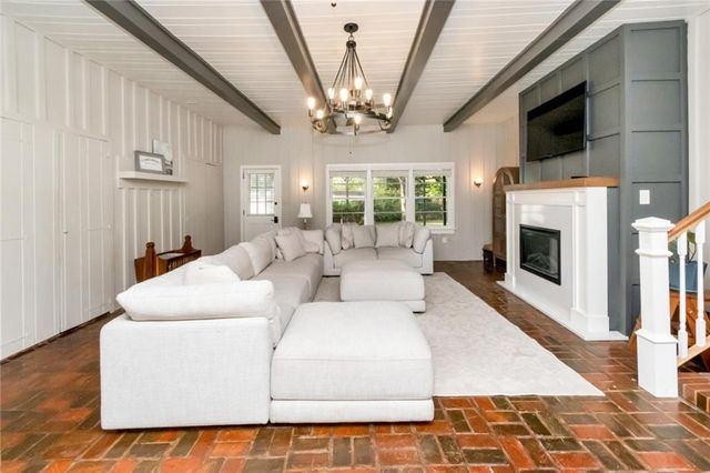 3905 Skyland Circle N, Mobile, AL 36693