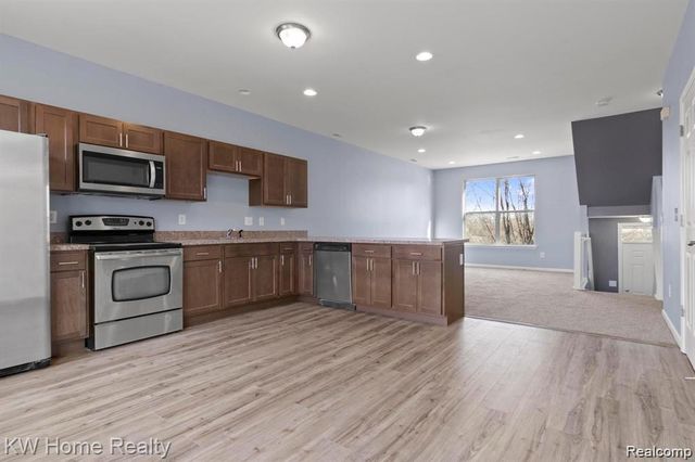 7637 Woodward Avenue, Detroit, MI 48202
