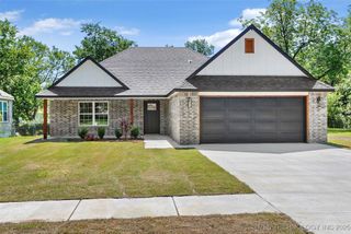 107 S Coo-Y-Yah Street, Pryor, OK 74361