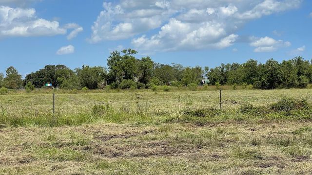 1602 County Road 62, Rosharon, TX 77583