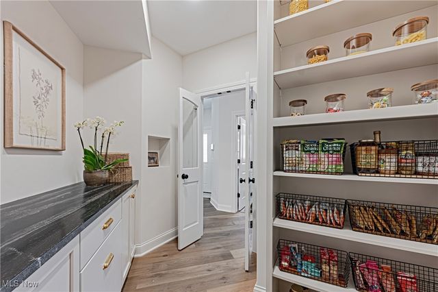 17421 Rambling Creek Trail, Chagrin Falls, OH 44023