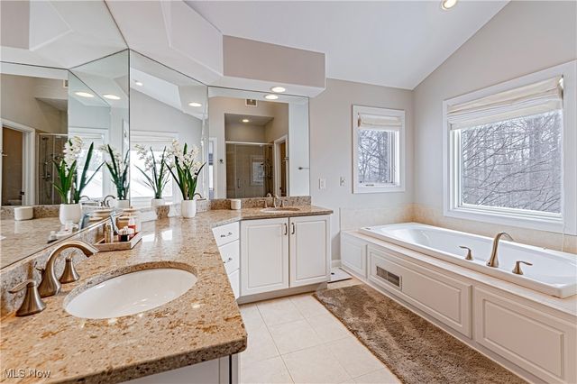 17421 Rambling Creek Trail, Chagrin Falls, OH 44023