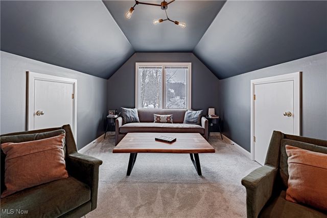 17421 Rambling Creek Trail, Chagrin Falls, OH 44023