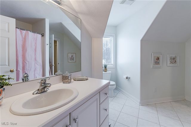 17421 Rambling Creek Trail, Chagrin Falls, OH 44023