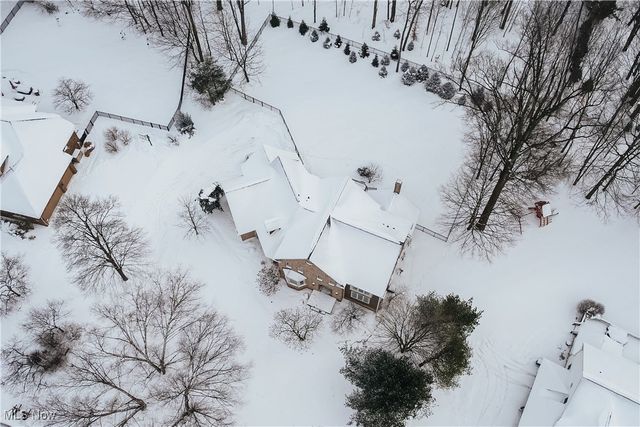 17421 Rambling Creek Trail, Chagrin Falls, OH 44023