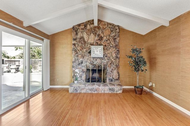 6995 Wavecrest Way, Sacramento, CA 95831