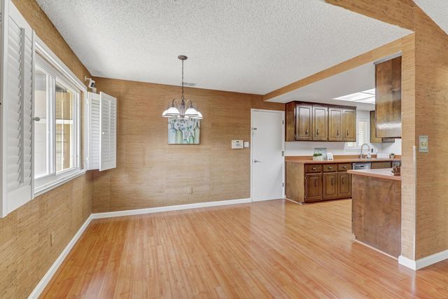 6995 Wavecrest Way, Sacramento, CA 95831