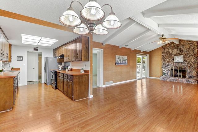 6995 Wavecrest Way, Sacramento, CA 95831