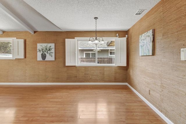 6995 Wavecrest Way, Sacramento, CA 95831
