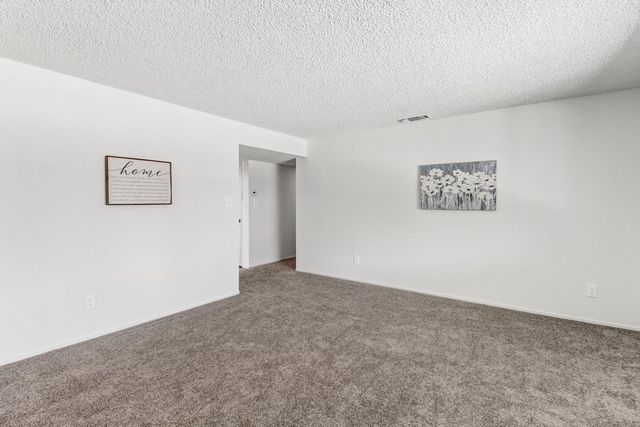 6995 Wavecrest Way, Sacramento, CA 95831