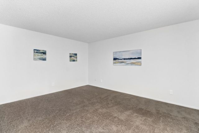 6995 Wavecrest Way, Sacramento, CA 95831