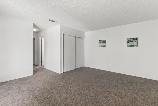6995 Wavecrest Way, Sacramento, CA 95831