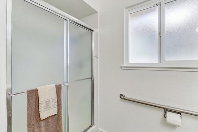 6995 Wavecrest Way, Sacramento, CA 95831