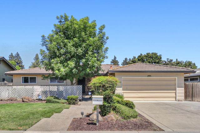 6995 Wavecrest Way, Sacramento, CA 95831