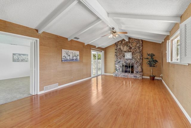 6995 Wavecrest Way, Sacramento, CA 95831