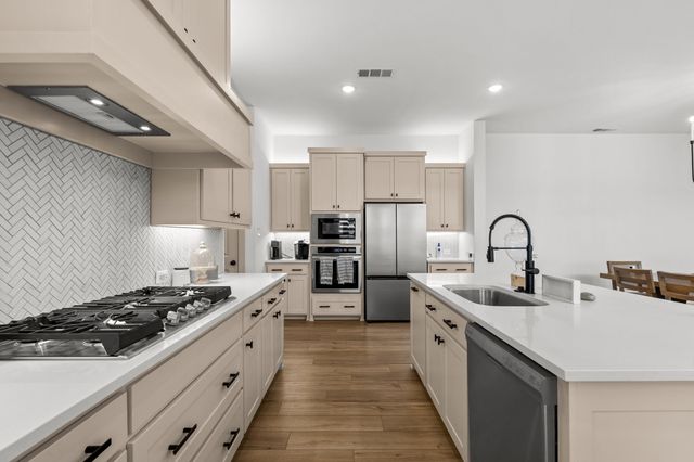9540 Hedge Street, Frisco, TX 75034