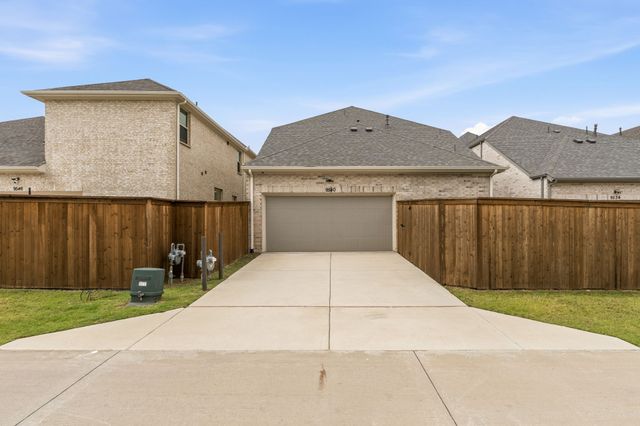 9540 Hedge Street, Frisco, TX 75034