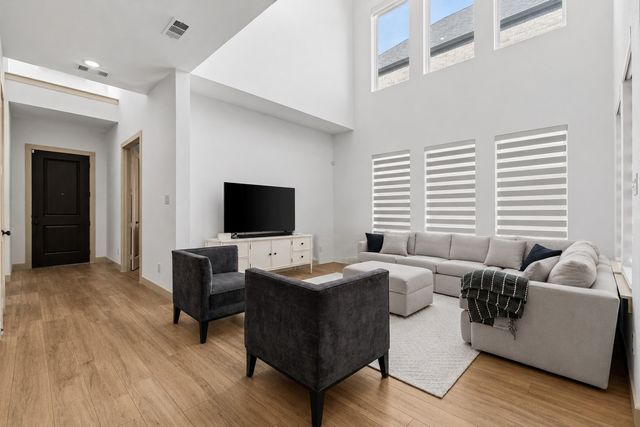 9540 Hedge Street, Frisco, TX 75034