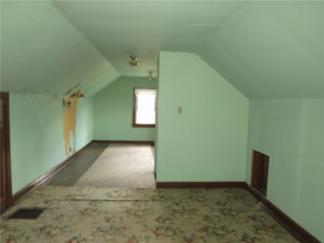 225 N Main St, Houston, PA 15342