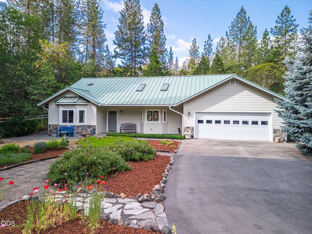 509 Carter Drive, Grants Pass, OR 97526