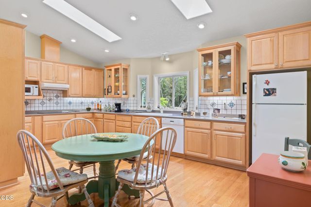 509 Carter Drive, Grants Pass, OR 97526
