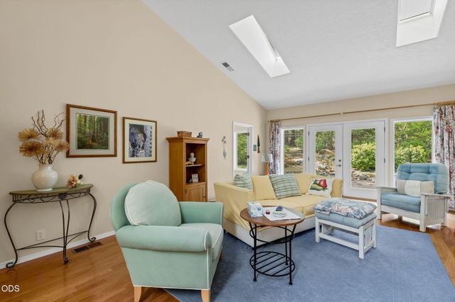 509 Carter Drive, Grants Pass, OR 97526