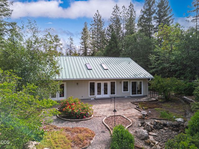 509 Carter Drive, Grants Pass, OR 97526
