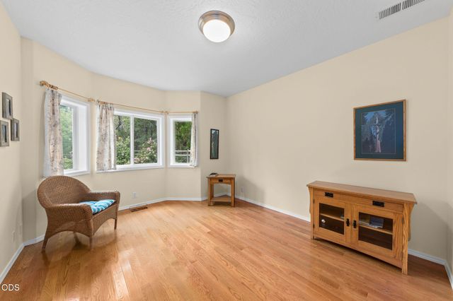 509 Carter Drive, Grants Pass, OR 97526