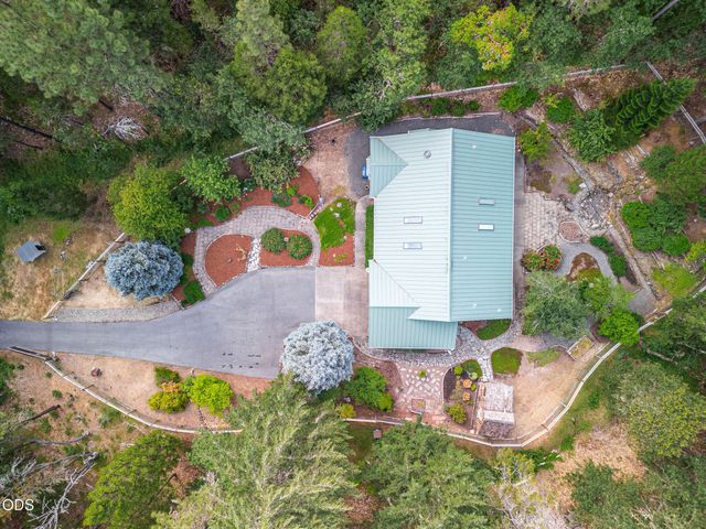 509 Carter Drive, Grants Pass, OR 97526