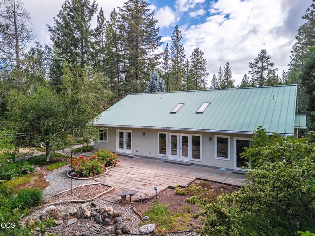 509 Carter Drive, Grants Pass, OR 97526