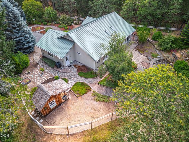 509 Carter Drive, Grants Pass, OR 97526