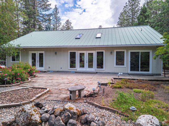 509 Carter Drive, Grants Pass, OR 97526