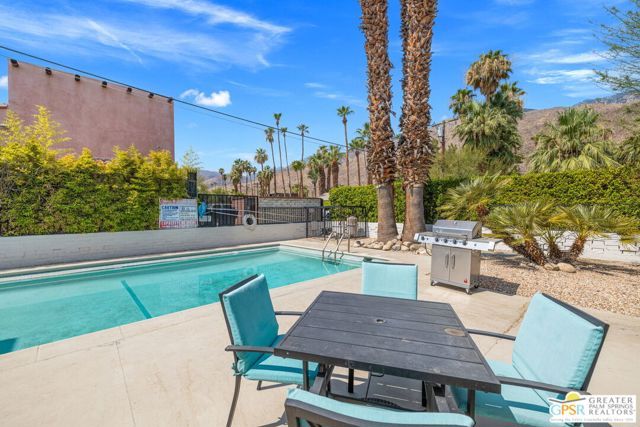 1674 S Via Salida 6, Palm Springs, CA 92264