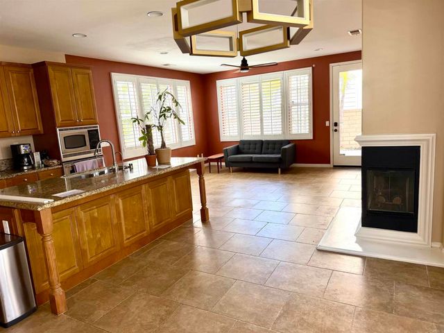 5640 Shasta Daisy Trail, San Diego, CA 92130