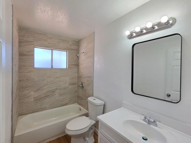 1324 Hume Drive, Sanger, CA 93657