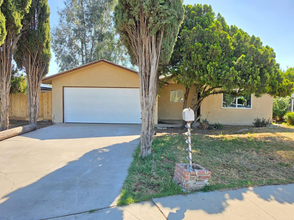 Image 1 of property listing at 1324 Hume Drive, Sanger, CA 93657