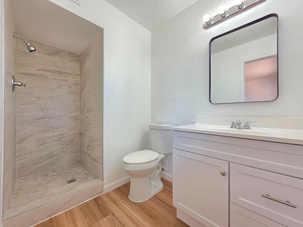 Image 9 of property listing at 1324 Hume Drive, Sanger, CA 93657