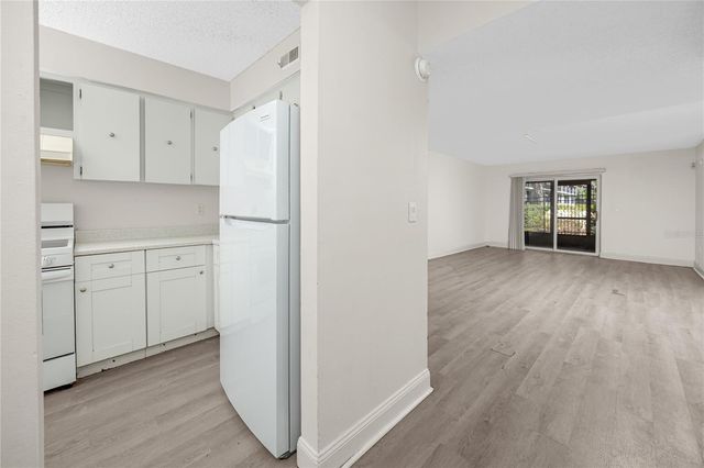 14424 REUTER STRASSE CIRCLE 104, Tampa, FL 33613