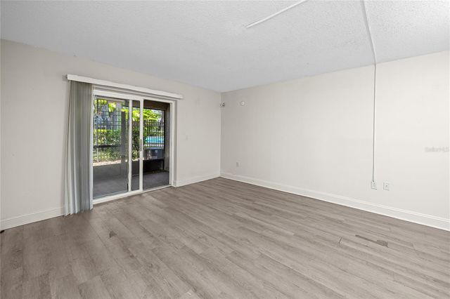 14424 REUTER STRASSE CIRCLE 104, Tampa, FL 33613